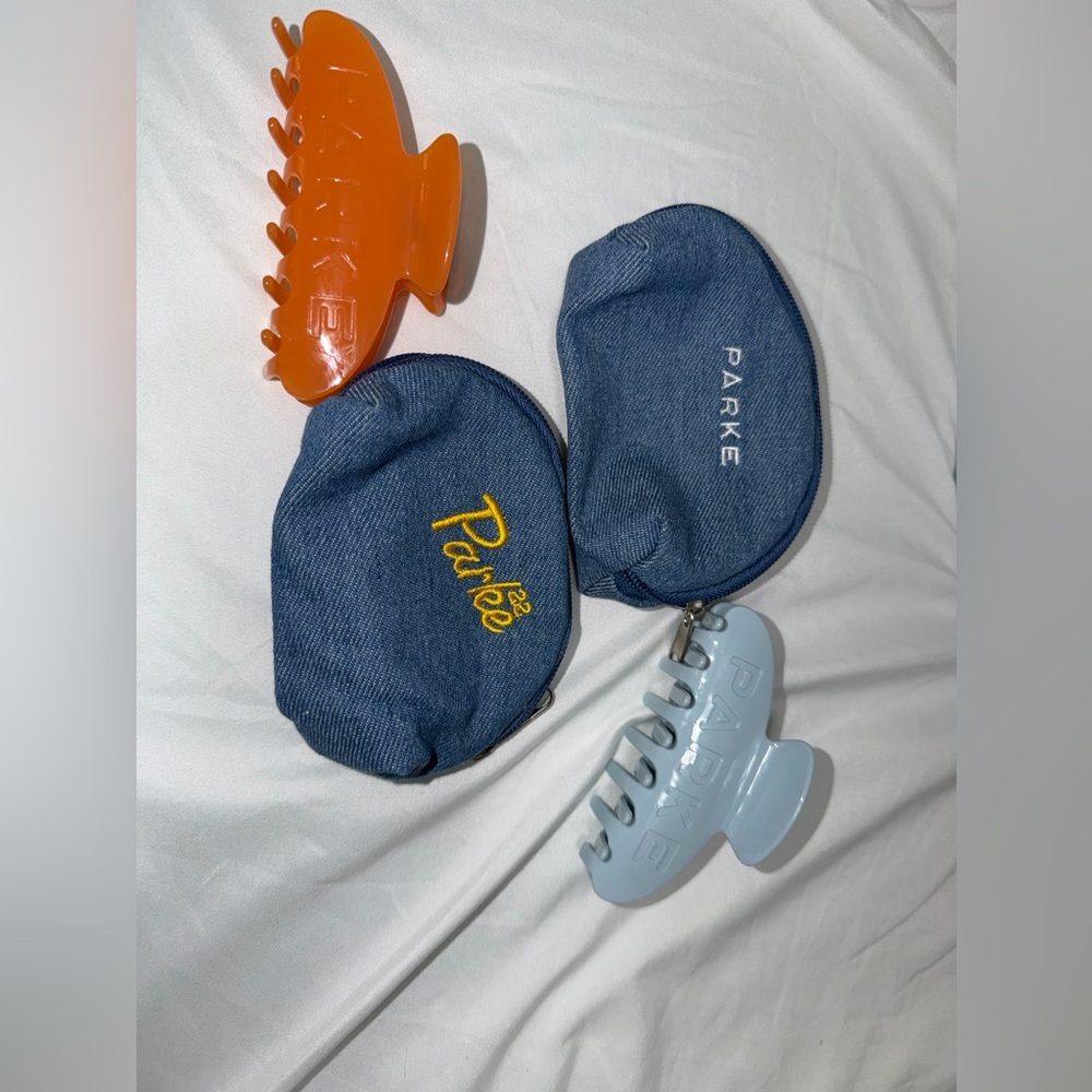 Parke Claw Clips (flaw on light blue, broken prong)